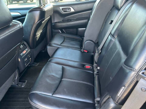 2019 Nissan Pathfinder SL