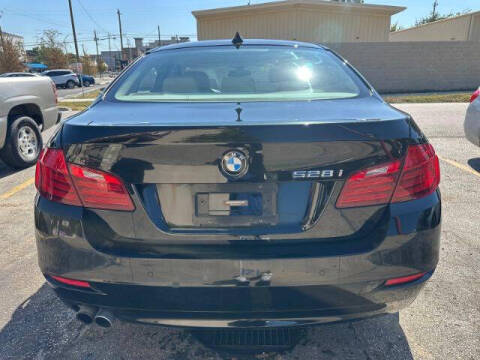 2015 BMW 5 Series 528i