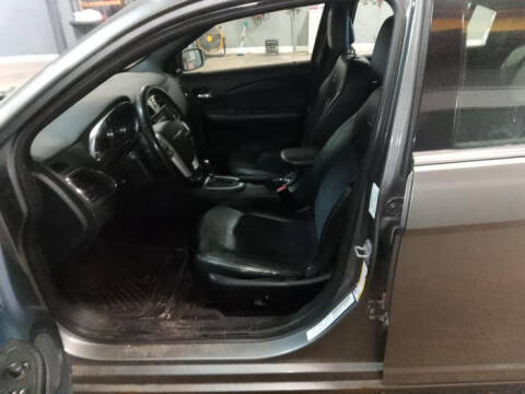 2012 Chrysler 200 S