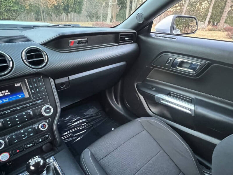 2015 Ford Mustang V6