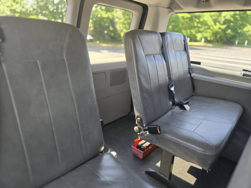 2008 Ford E-Series E-150 XLT