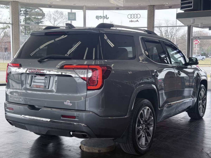 2022 GMC Acadia Denali
