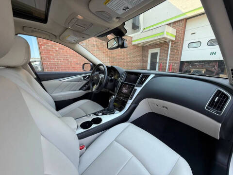 2021 Infiniti Q50 Luxe