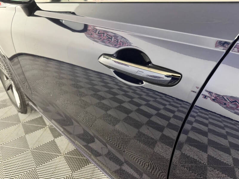 2023 Genesis GV70 2.5T Standard