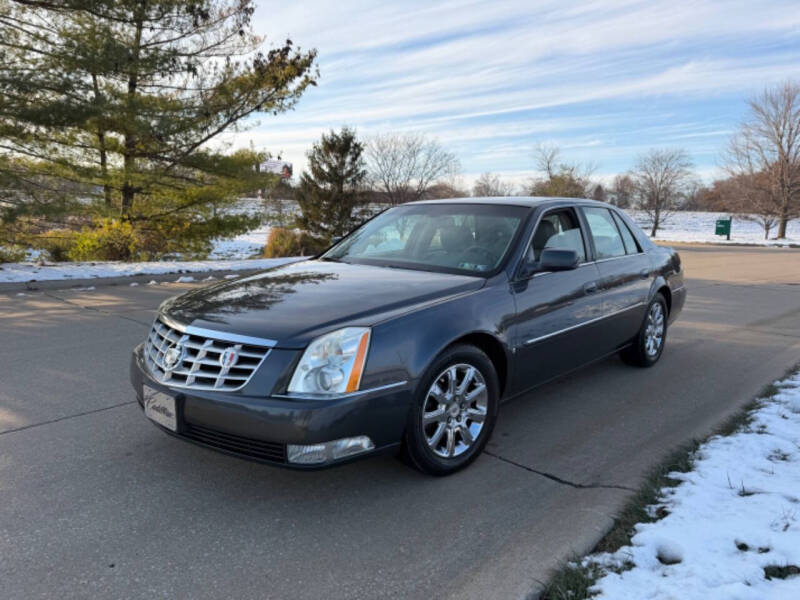 2009 Cadillac DTS 1SB's photo