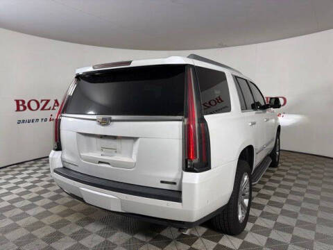 2018 Cadillac Escalade Standard