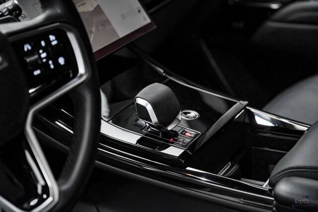 2024 Land Rover Range Rover Sport P360 SE