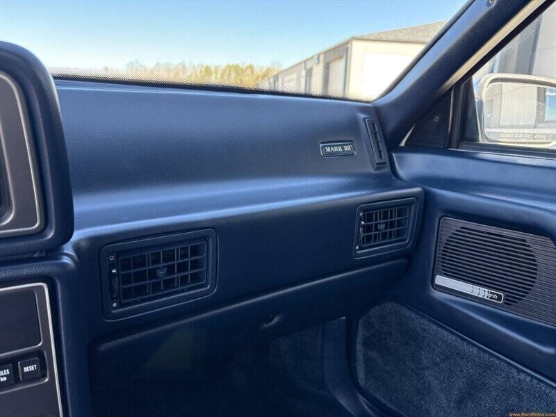 1989 Lincoln Mark VII LSC