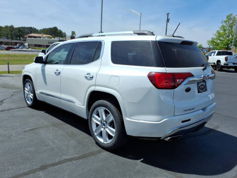 2017 GMC Acadia Denali