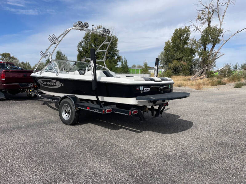 2005 Moomba Outback