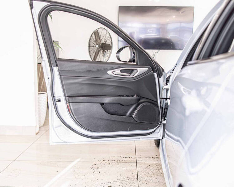 2025 Alfa Romeo Giulia