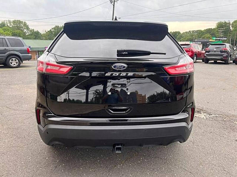 2021 Ford Edge SE