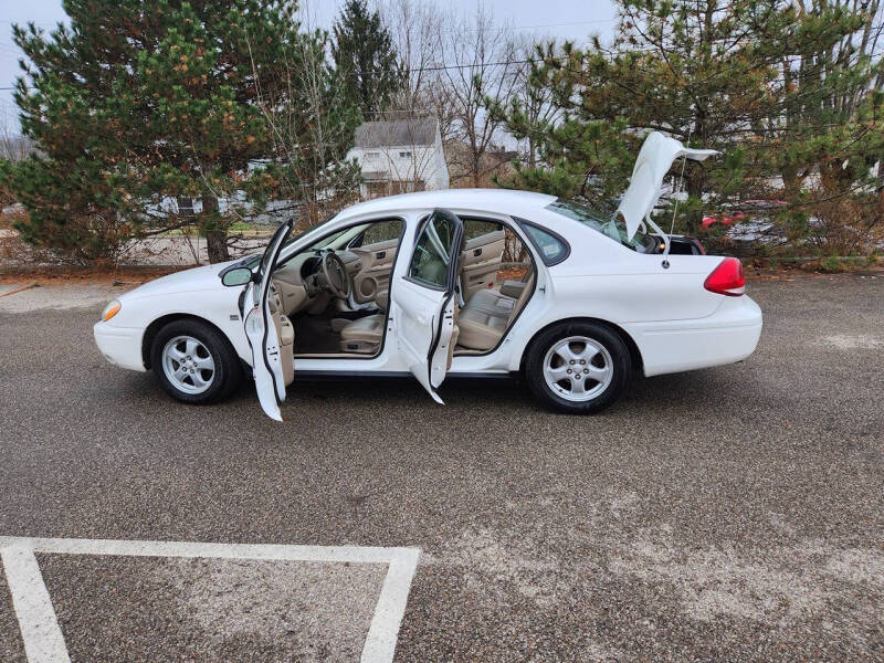 2004 Ford Taurus SES