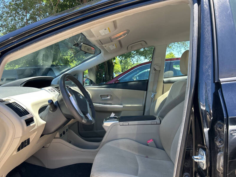 2012 Toyota Prius v Five