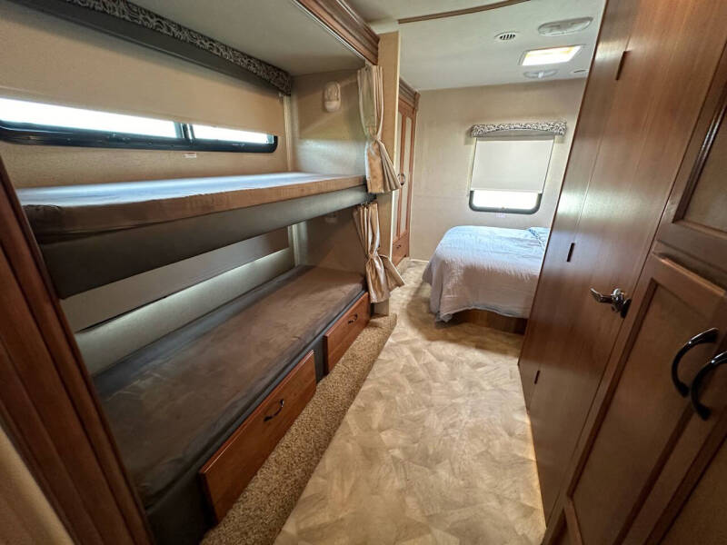 2016 Jayco Redhawk 31 Bunk Beds , LOW MILES