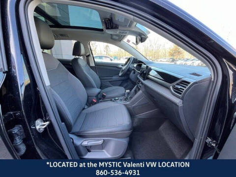 2025 Volkswagen Taos SE Black 4Motion