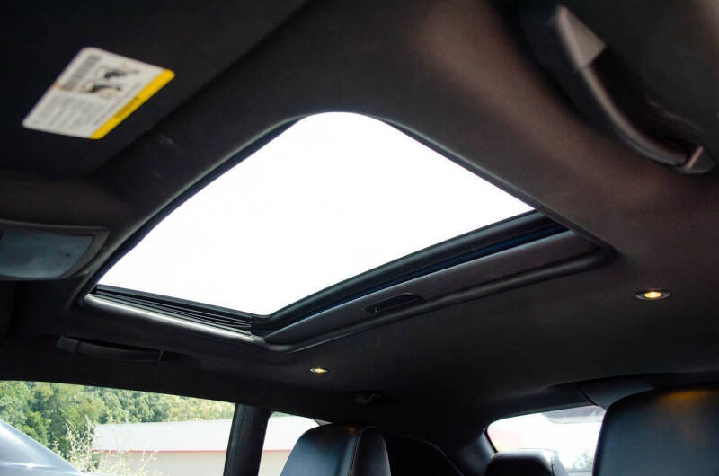 2015 Dodge Challenger SXT Plus