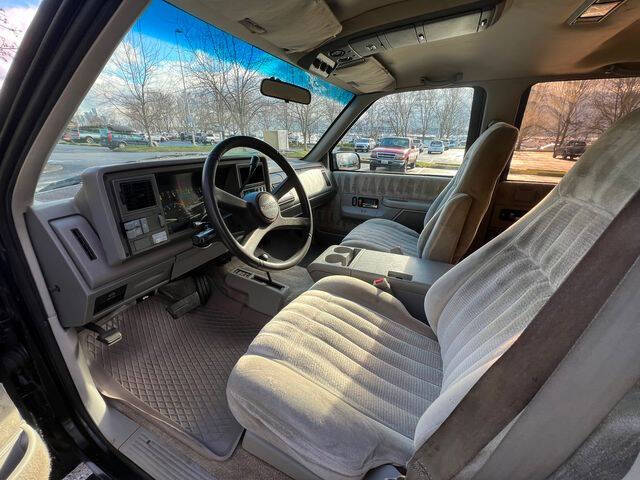 1993 GMC Suburban K2500