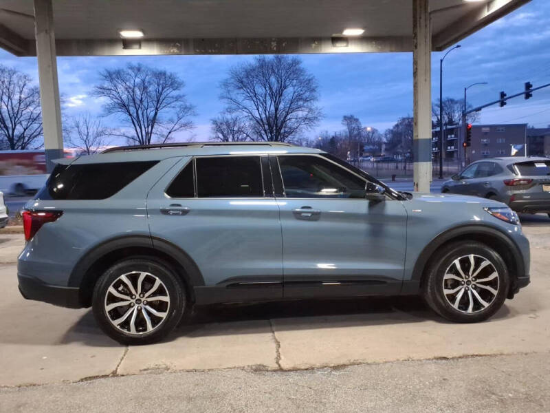 2025 Ford Explorer ST-Line