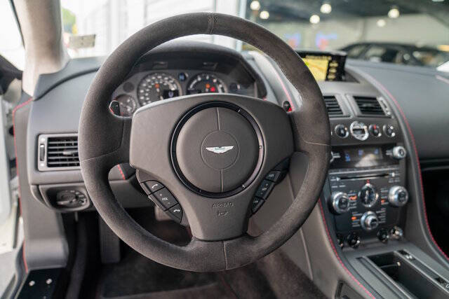 2015 Aston Martin V8 Vantage 11