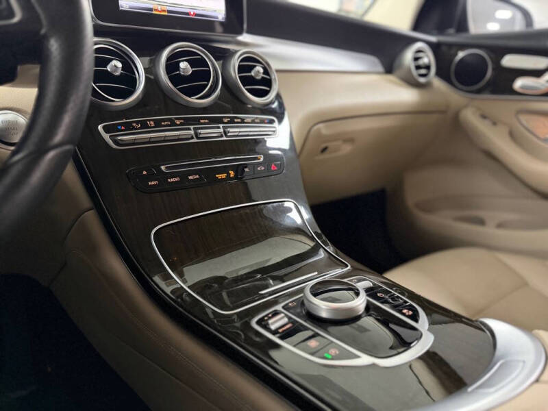 2017 Mercedes-Benz GLC GLC 300