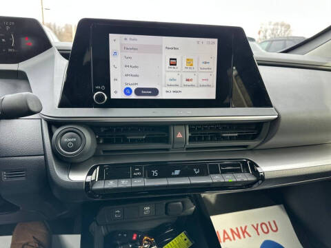 2025 Toyota Prius LE