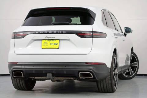 2023 Porsche Cayenne Platinum Edition