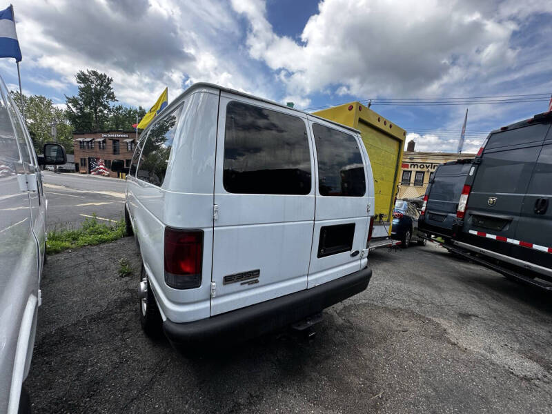 2008 Ford E-Series E-350 SD XLT
