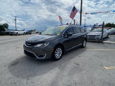 2017 Chrysler Pacifica for sale at GP Auto Connection Group in Haines City FL