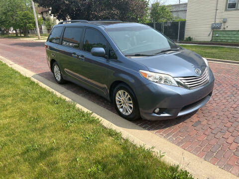 2016 Toyota Sienna for sale at RIVER AUTO SALES CORP in Maywood IL