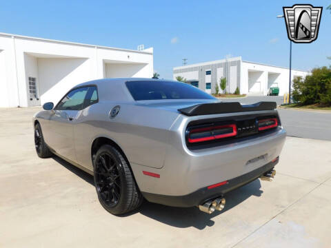 2015 Dodge Challenger SXT