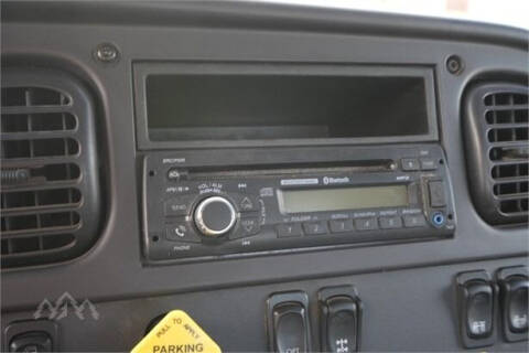 2016 Freightliner M2 106