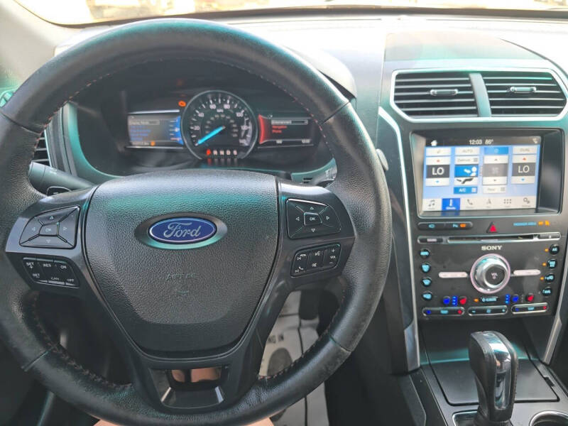 2017 Ford Explorer Sport