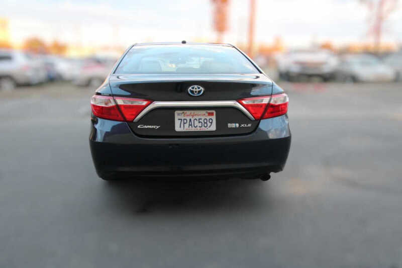 2016 Toyota Camry Hybrid