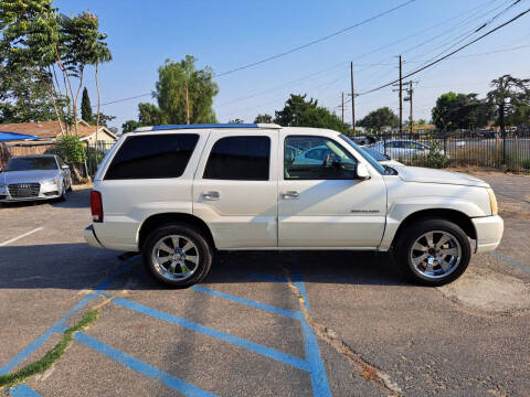 2003 Cadillac Escalade