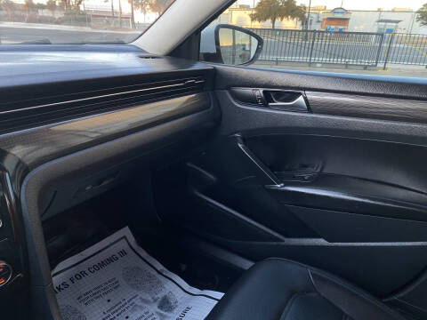 2020 Volkswagen Passat R-Line