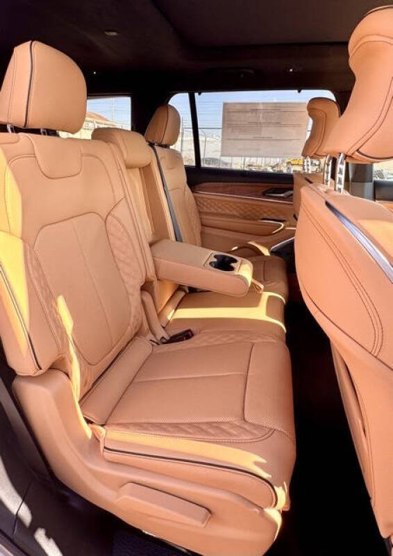 2025 Jeep Grand Cherokee L Summit