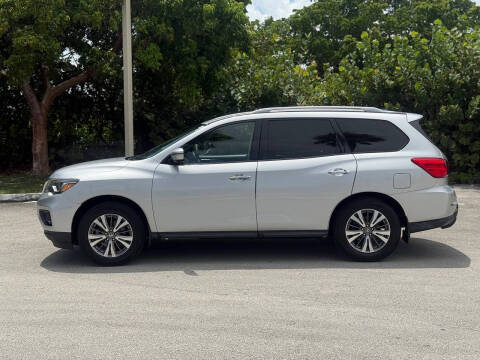 2017 Nissan Pathfinder SL