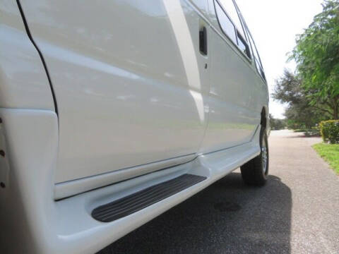 2010 Ford E-Series E-350 SD