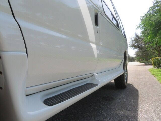 2010 Ford E-Series E-350 SD