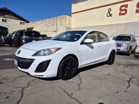 2011 Mazda MAZDA3 for sale at Universal Auto Sales Inc in Salem OR