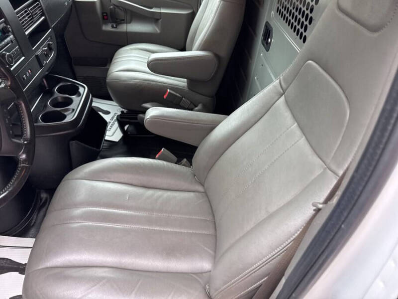 2020 Chevrolet Express 2500