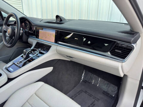 2023 Porsche Panamera 4S E-Hybrid