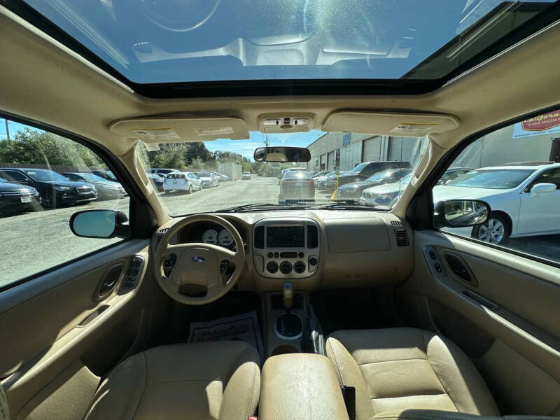 2005 Ford Escape XLT