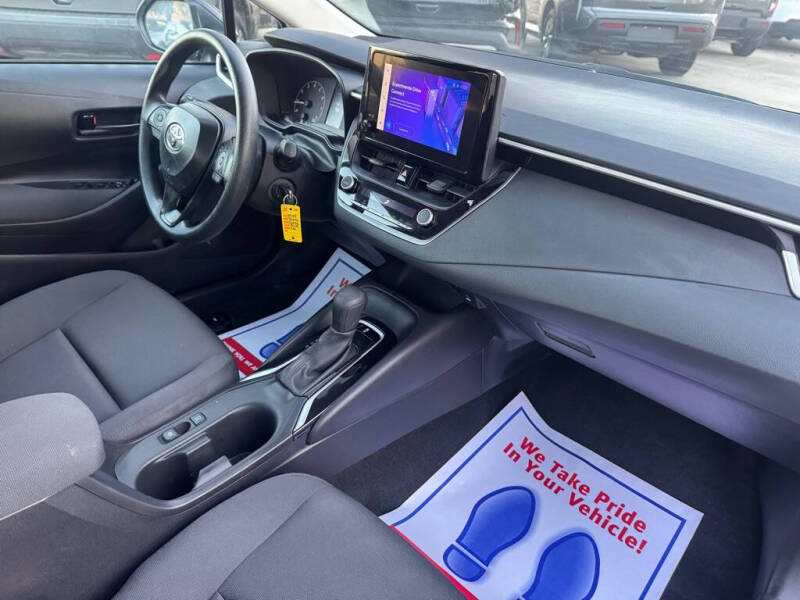 2025 Toyota Corolla LE