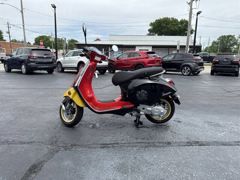2023 Vespa Mickey Mouse Ltd