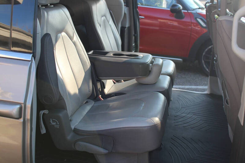 2018 Chrysler Pacifica Touring L Plus