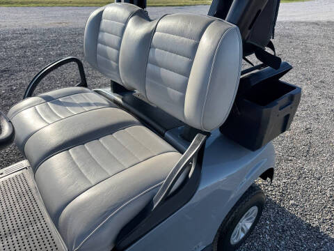 2023 E-Z-GO RXV ELiTE