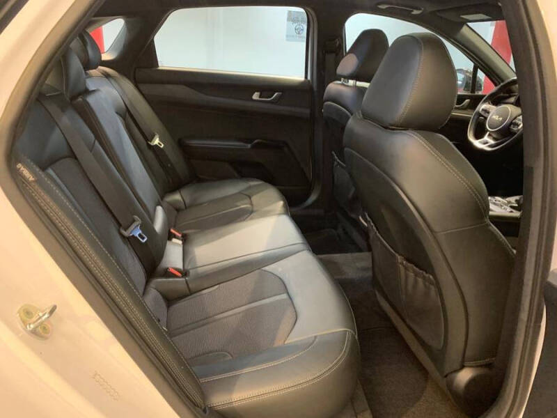 2022 Kia K5