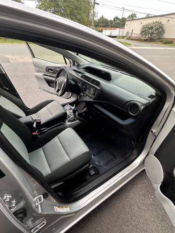 2013 Toyota Prius c One